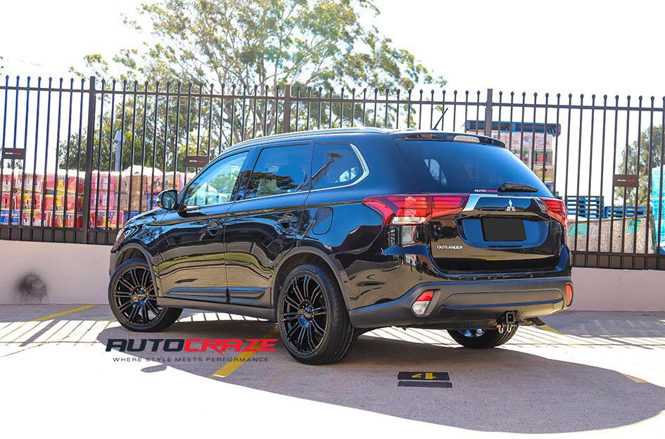 MITSUBISHI OUTLANDER KM677 D2 GLOSS BLACK